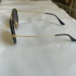 RAY BAN 4253 601/71 50 21 145 modern twist on the classic pilot shape. Gorgeous Ray-Ban | Accessories | Ray Ban 4253 671 50 21 145 Modern  main image 2